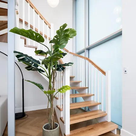 Apartament Rare - Private House In Center, Sauna & Loft