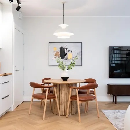 Apartament Rare - Private House In Center, Sauna & Loft