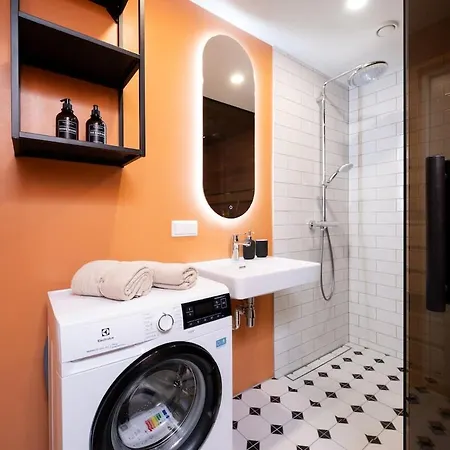 Apartament Rare - Private House In Center, Sauna & Loft *